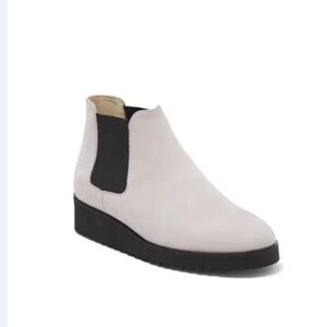 Amalfi by Rangoni Enrico Chelsea Boot gray Suede Low Wedge kid 2.5 women 4.5 New